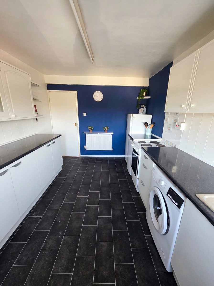 Fully-equipped kitchen